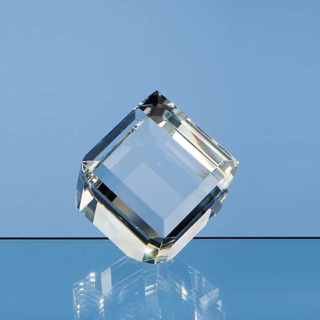 3D Crystal Cut Corner Diamond